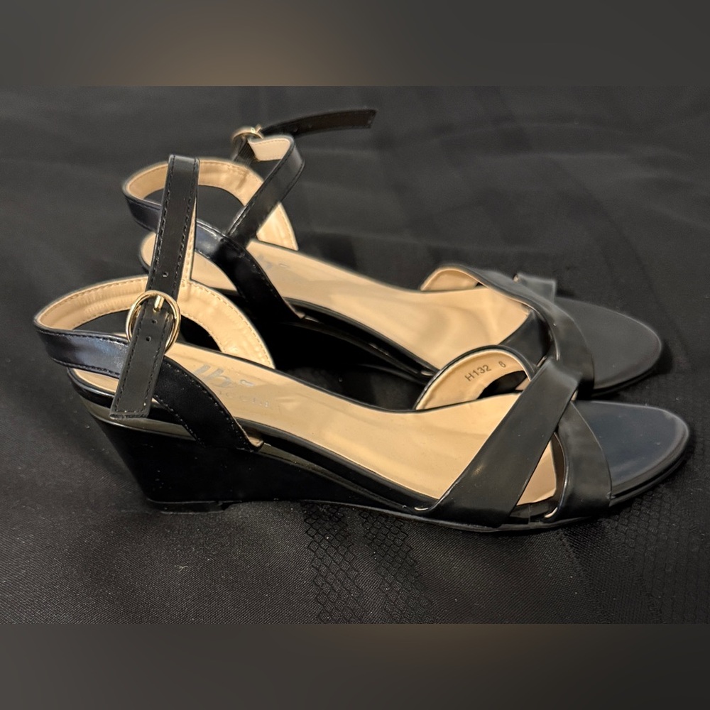 Lolla Bacchi Black with Gold Women's Wedge Sandals